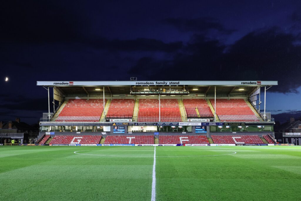 3D1GRJ3 A general view of Blundell Park during the Carabao Cup Last 16 Grimsby Town vs Brentford at Blundell Park, Cleethorpes, United Kingdom, 28th October 2025(Photo by Mark Cosgrove/News Images)*** GER AUT SUI OUT ***
