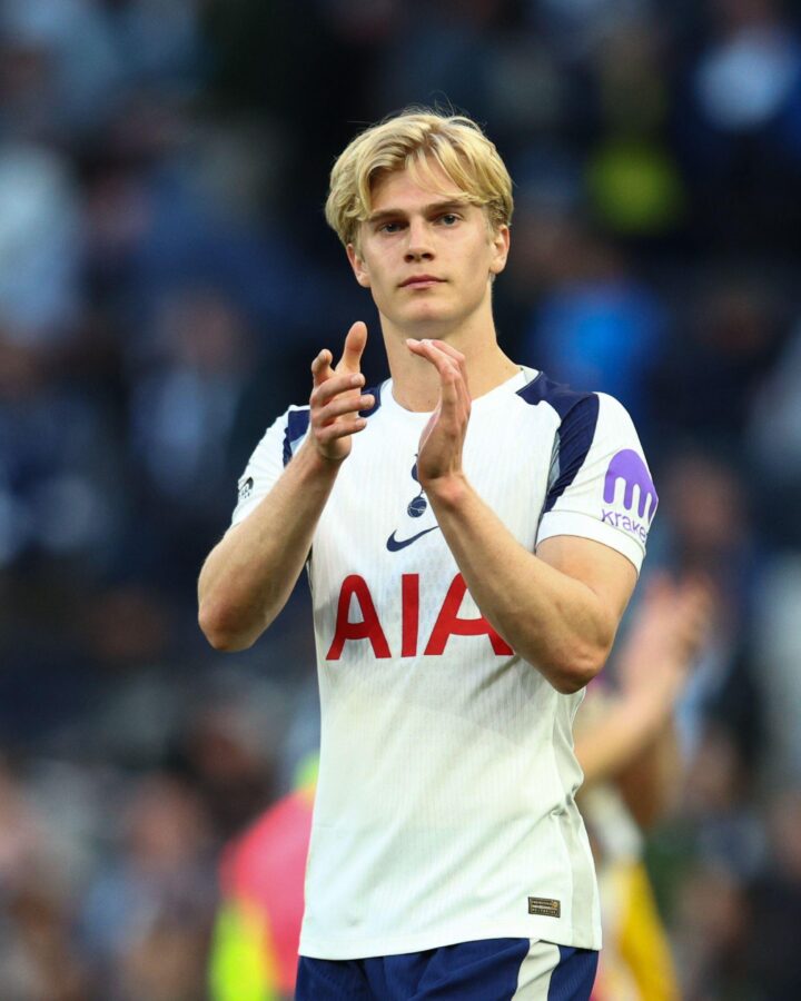 Tottenham midfielder Lucas Bergvall