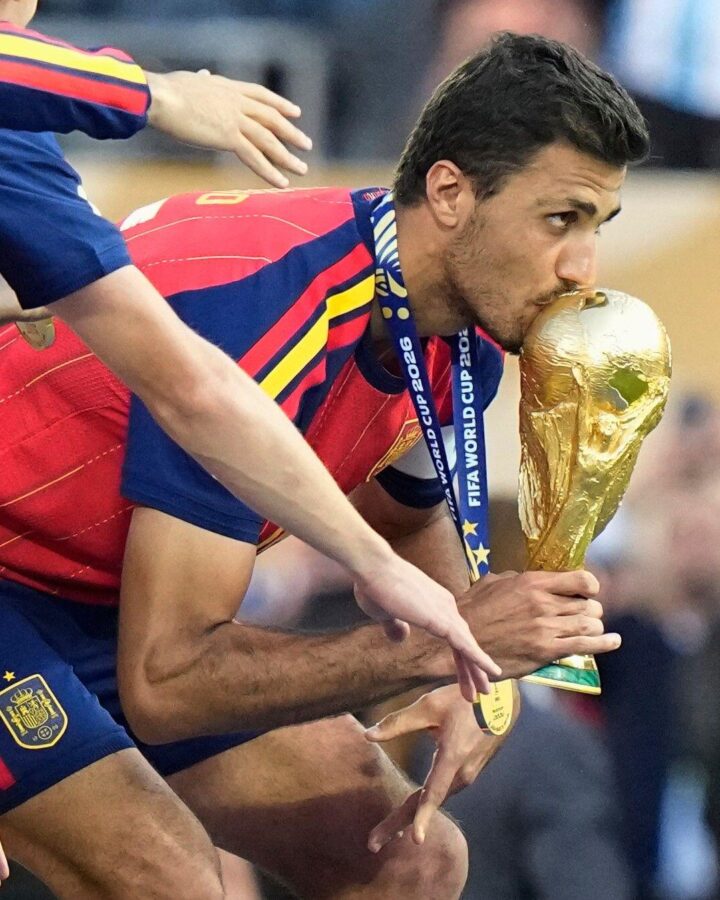 Rodri with the World Cup
